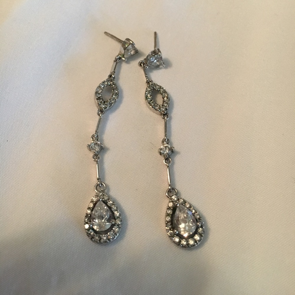 Elegant earrings